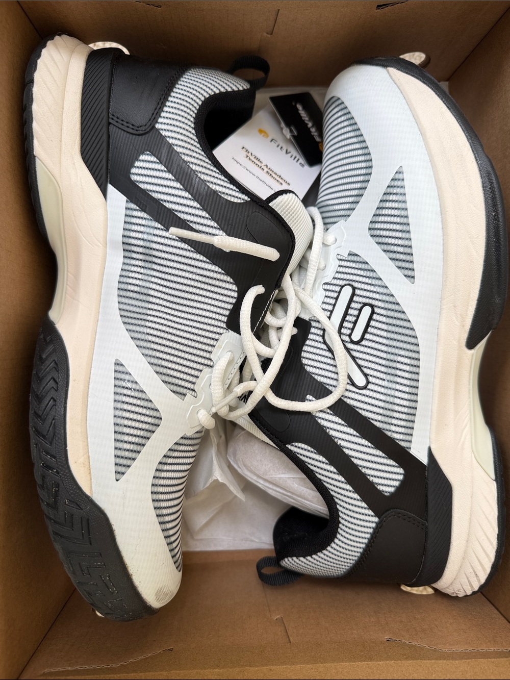 Fitville Wide Pickleball Sneakers